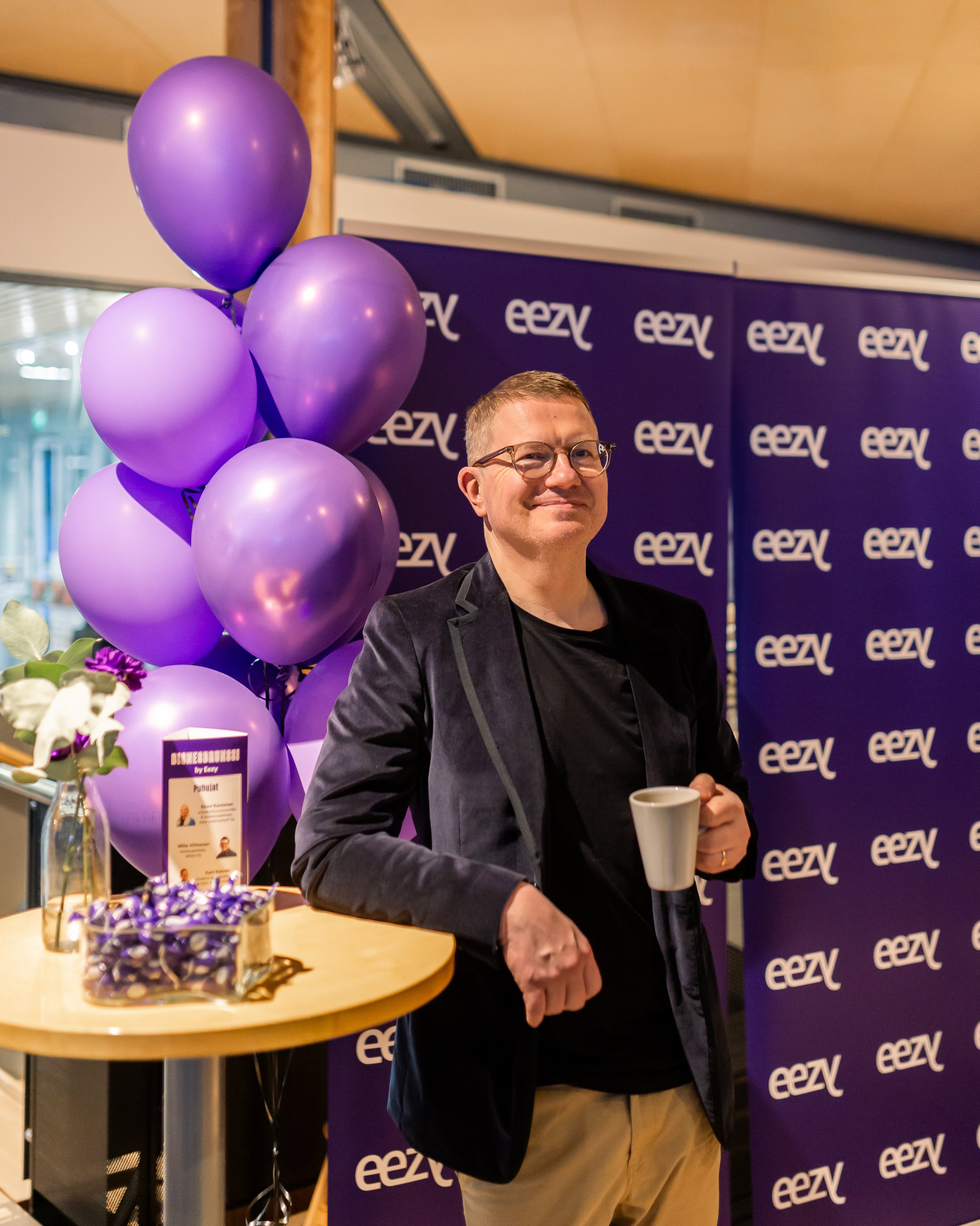EEZY | Moderni myyntivalmennus