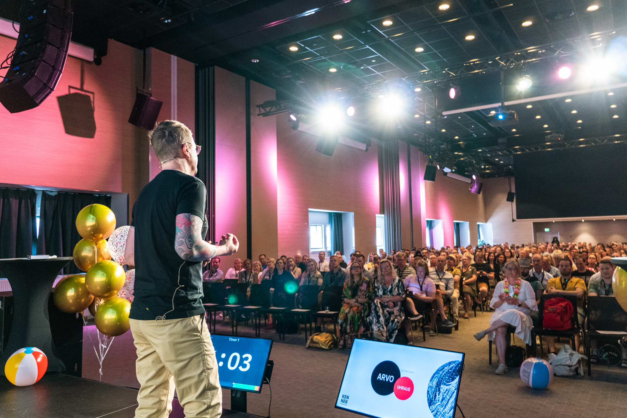 Tuotetuputtajasta arvon myyjäksi -keynote - Summer Of Sales